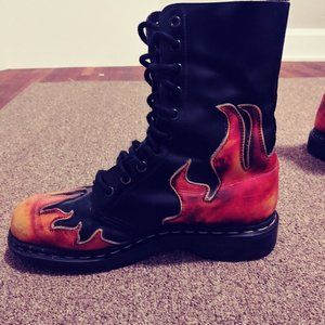 Tred Air rare vintage black leather fire flame Boots